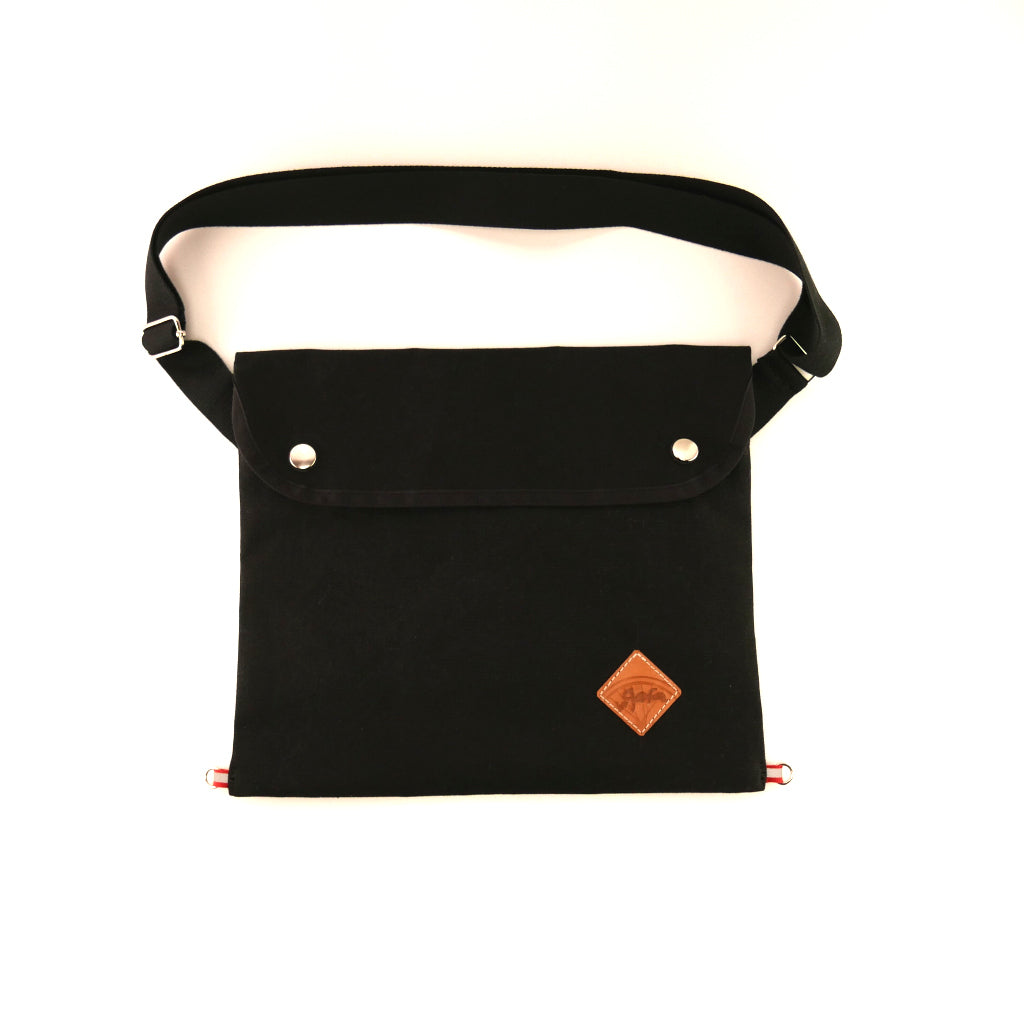 Musette with flap in black