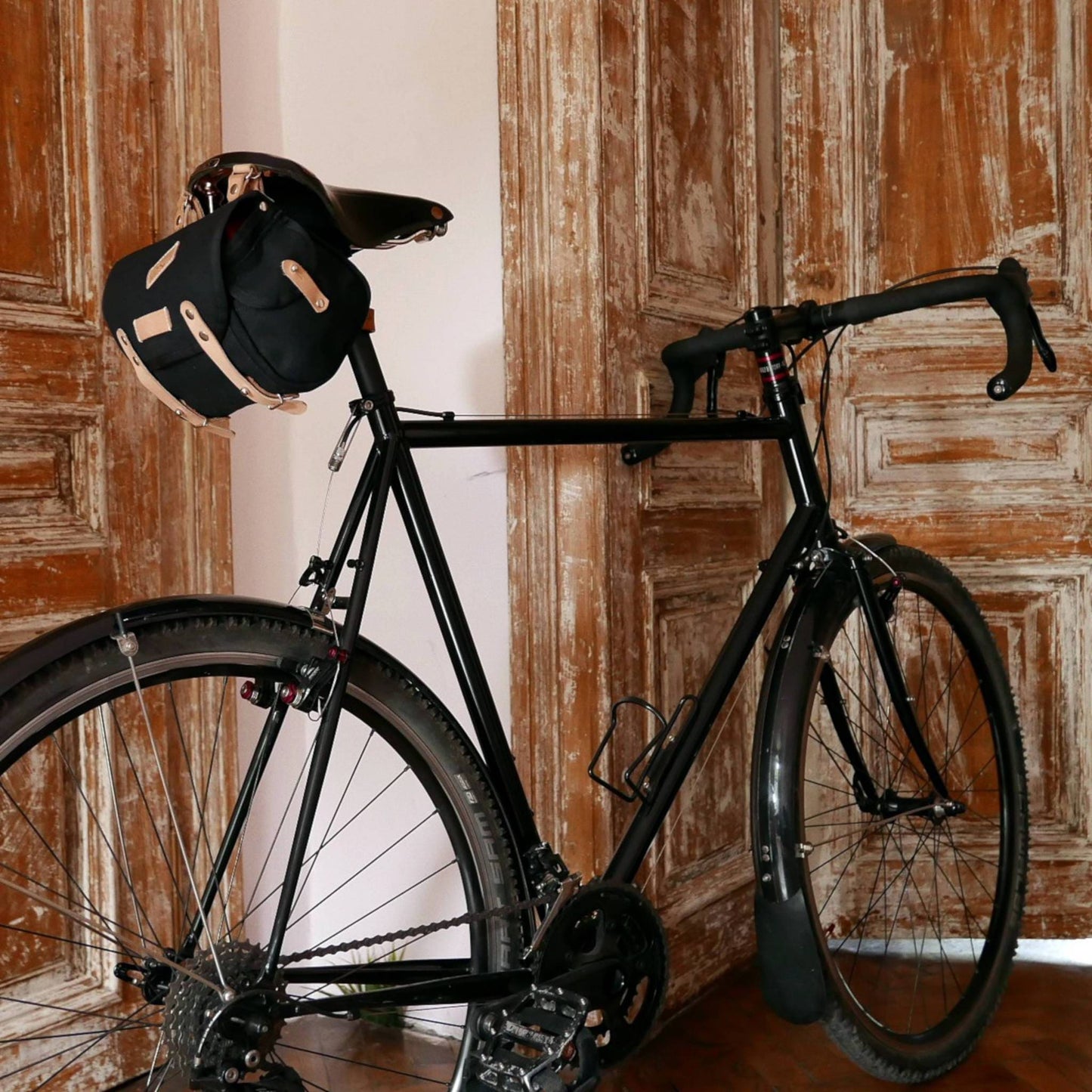 Gooralka - Black - Handlebar bag - Saddle bag - Shoulder bag - La Jefa and sons