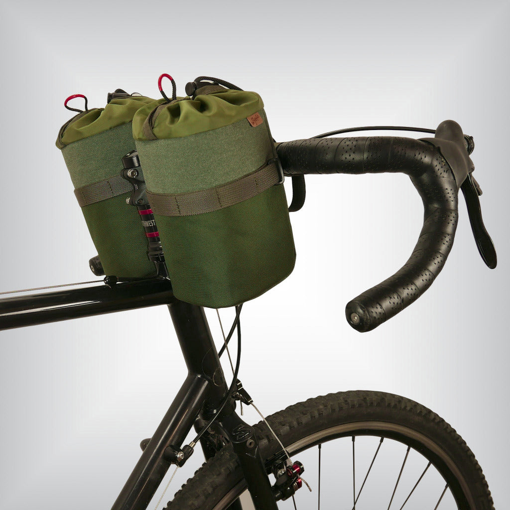 Large cycling feed bag