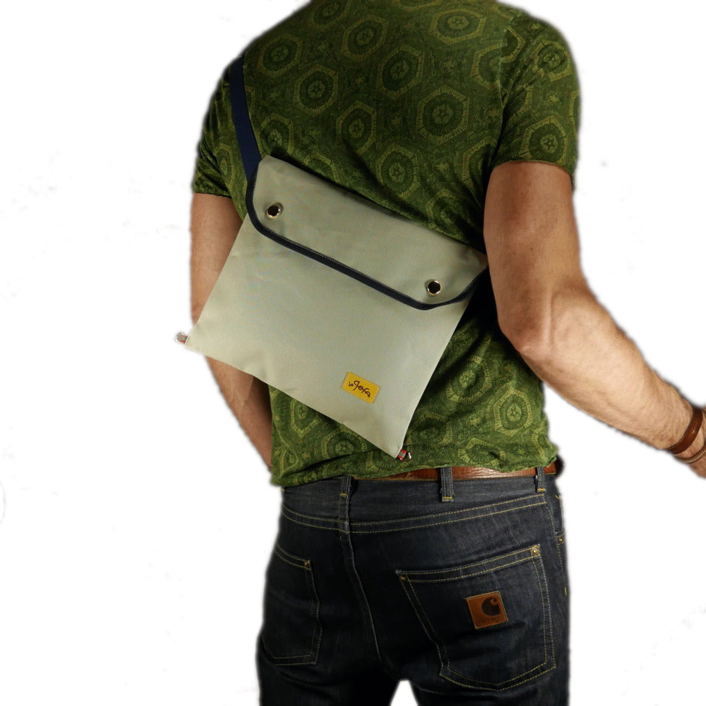Musette with flap in gray