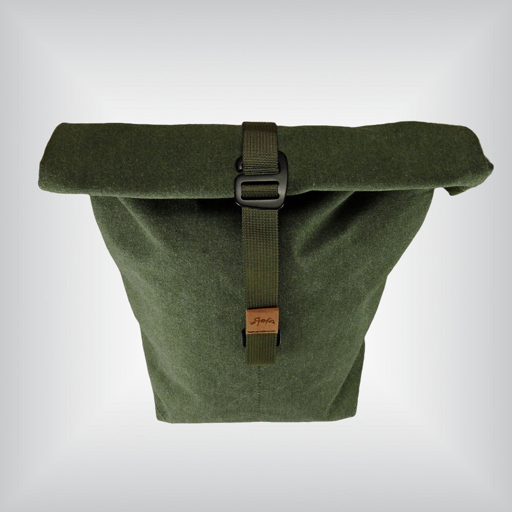 Tough and Functional Handlebar Bag - The Sergeant by La Jefa, made from 450g water-resistant canvas with a double-layered back and flap for added impermeability. Three-position closure strap for adjustable volume, plus five interior pockets for organized gadget storage.