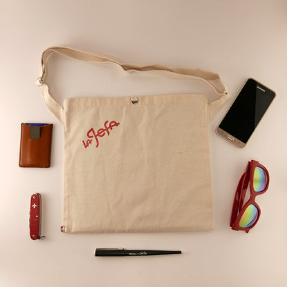 Musette in white canvas