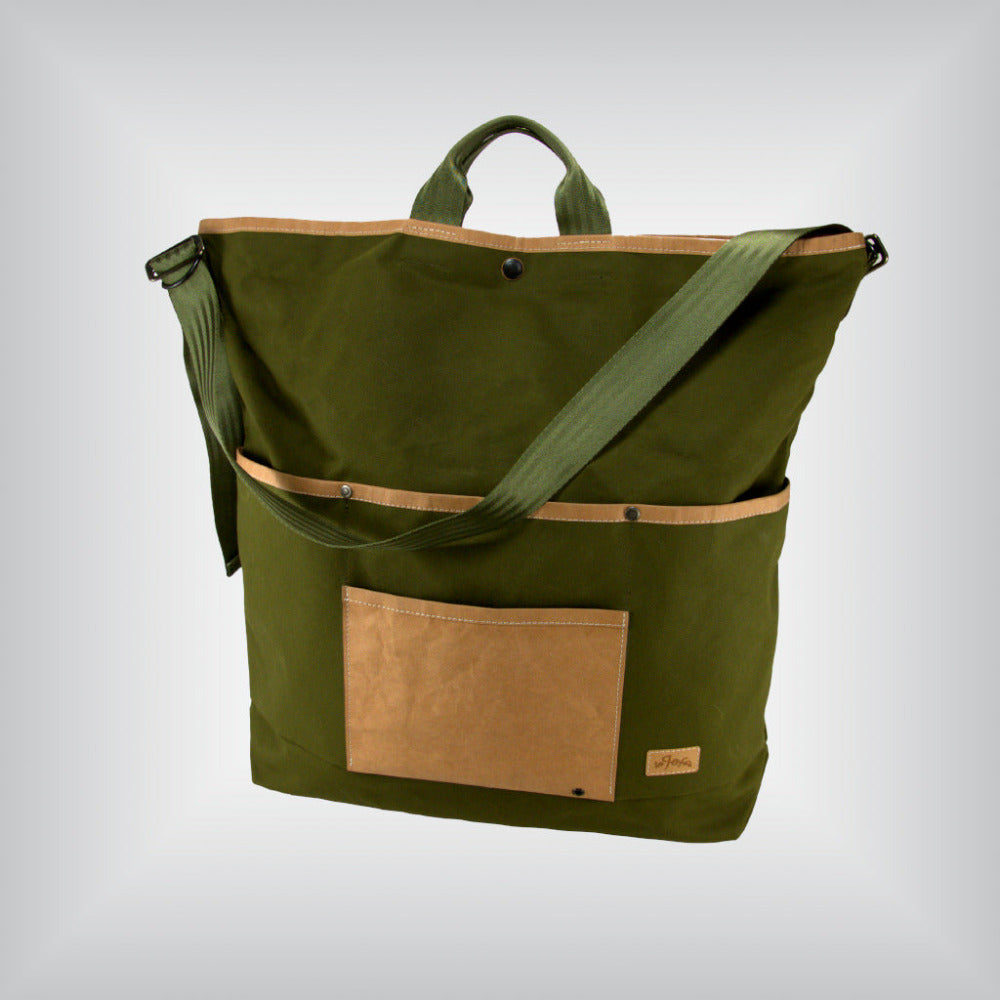 Keep your belongings safe and dry with this vegan shopping bag 